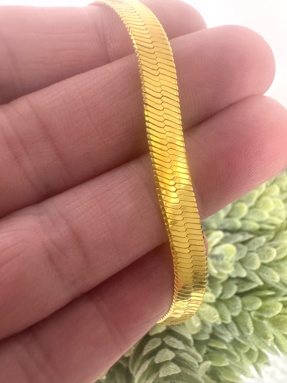 💛Premier Designs Gold Tone Herringbone Bracelet - Picture 4 of 8